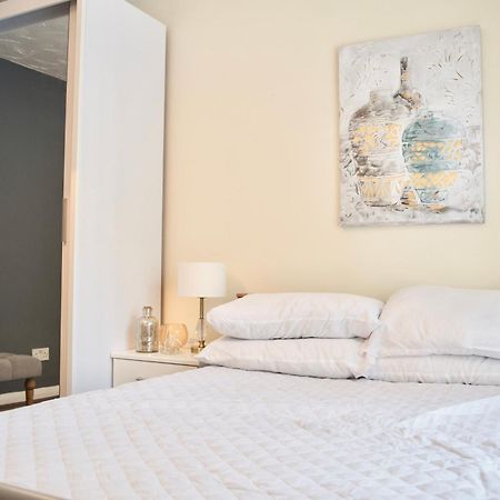 Stylish And Homely 4 Bedroom Home In East 伦敦 外观 照片