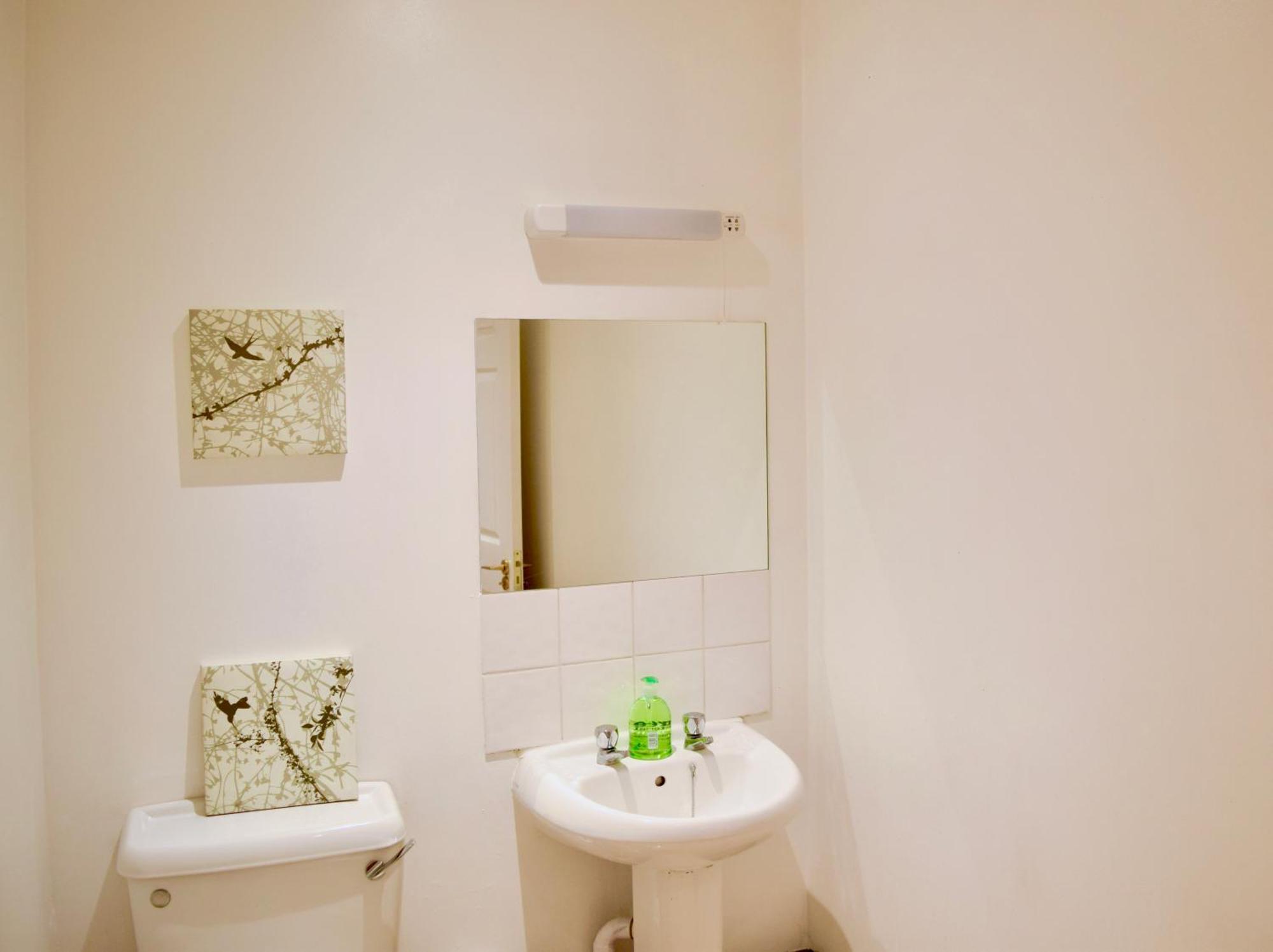 Stylish And Homely 4 Bedroom Home In East 伦敦 外观 照片