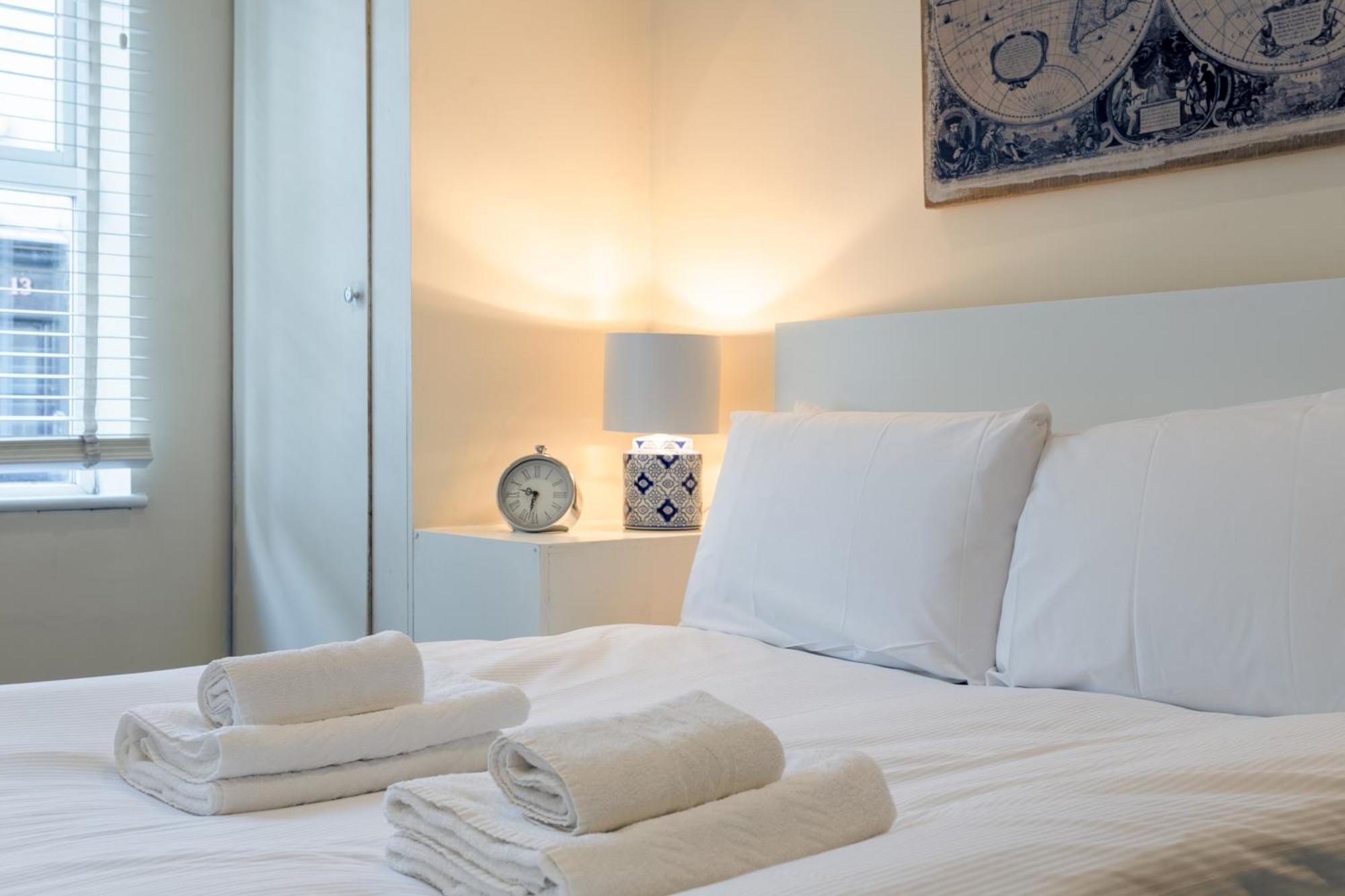 Stylish And Homely 4 Bedroom Home In East 伦敦 外观 照片