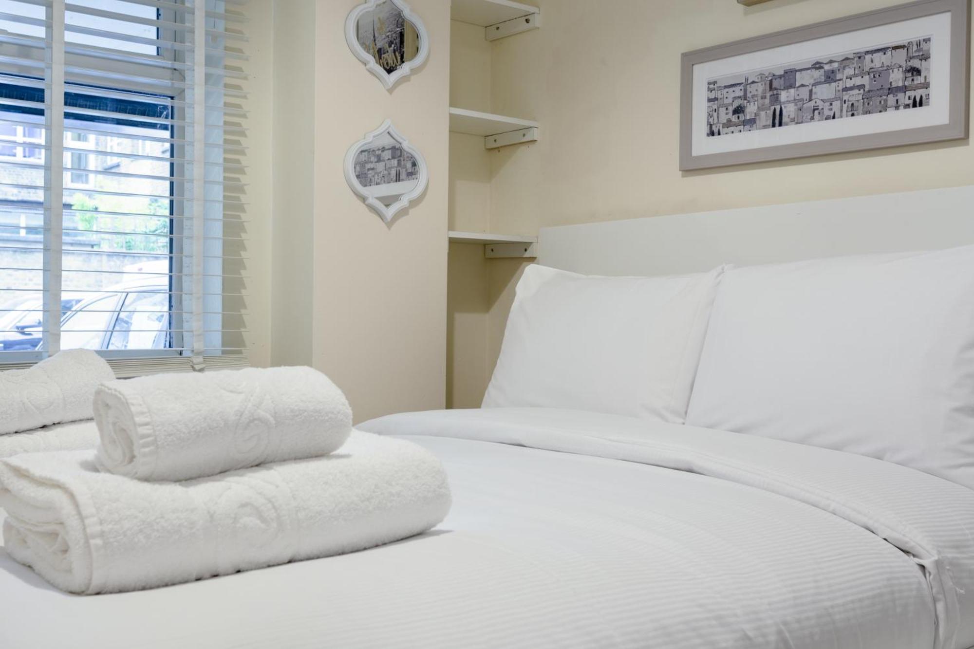 Stylish And Homely 4 Bedroom Home In East 伦敦 外观 照片