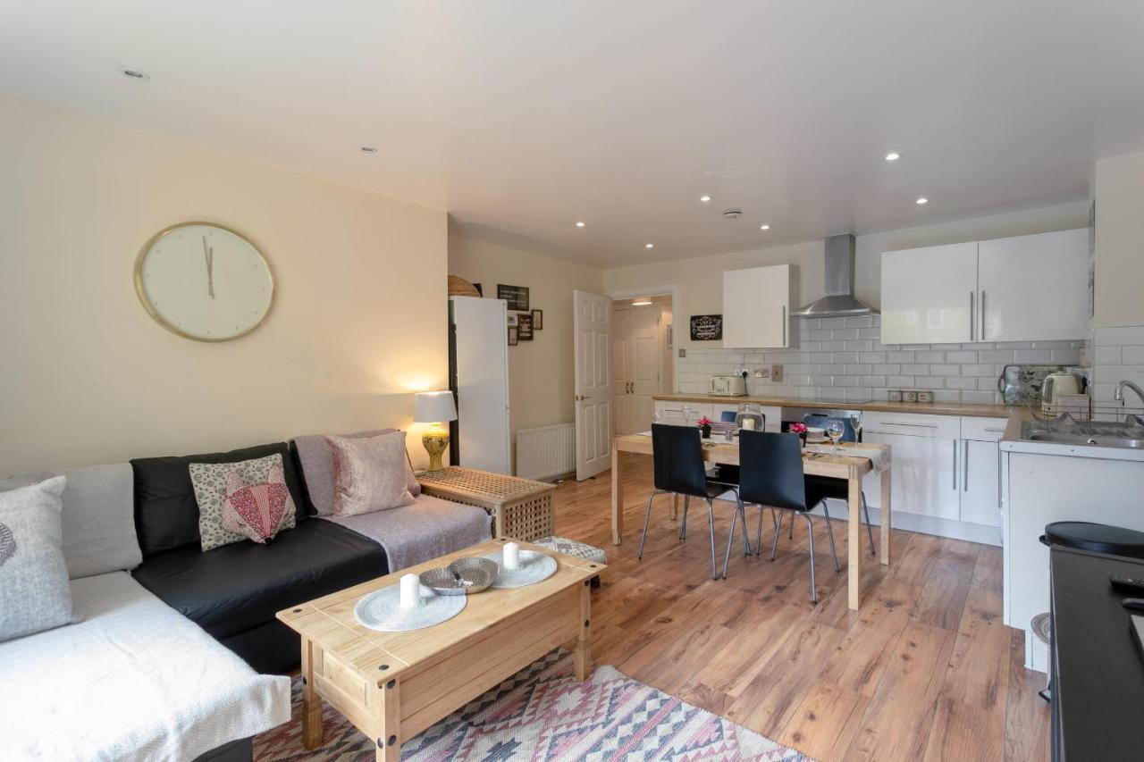 Stylish And Homely 4 Bedroom Home In East 伦敦 外观 照片